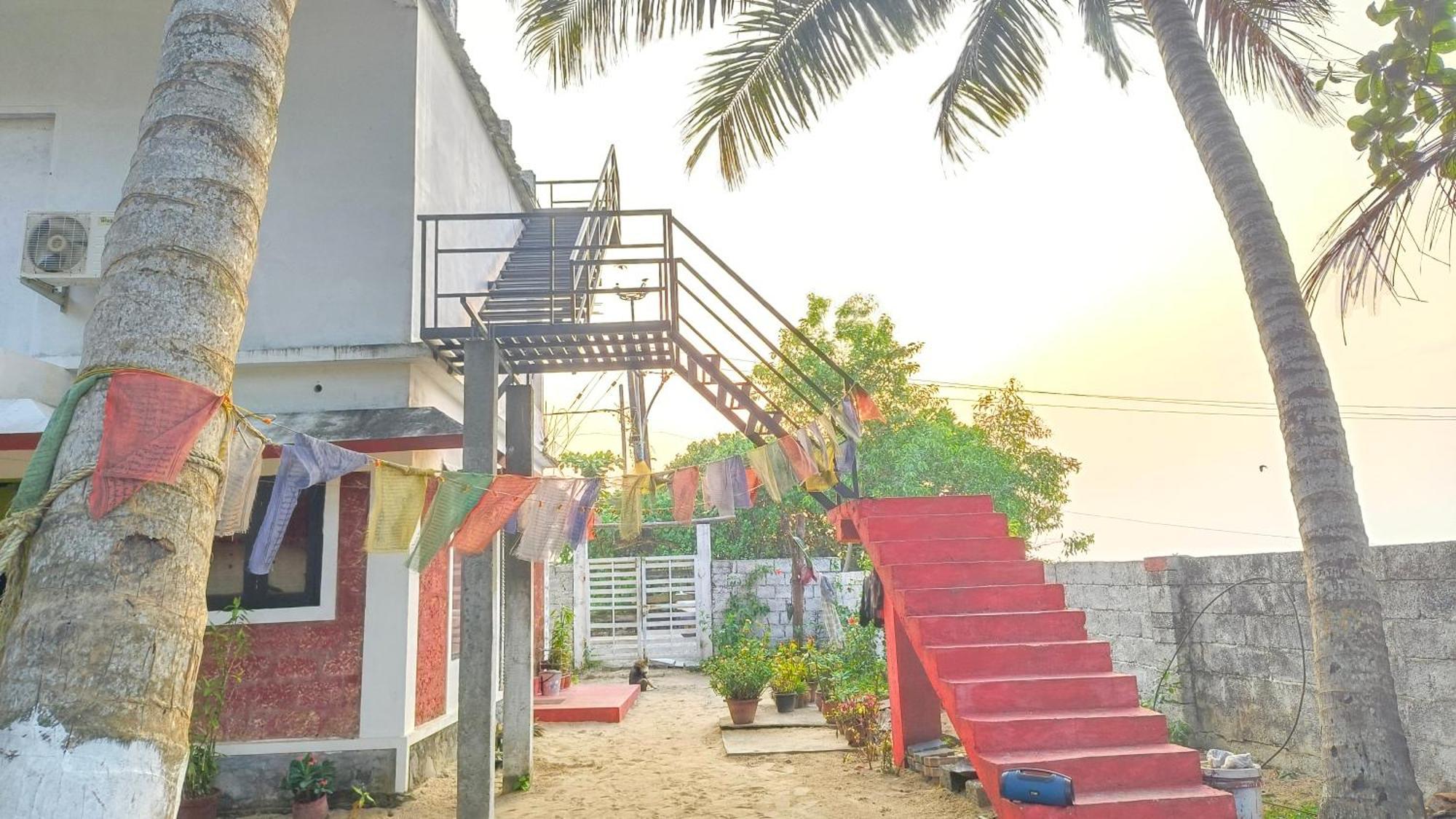 Funky Art Beach House Alappuzha Exteriör bild